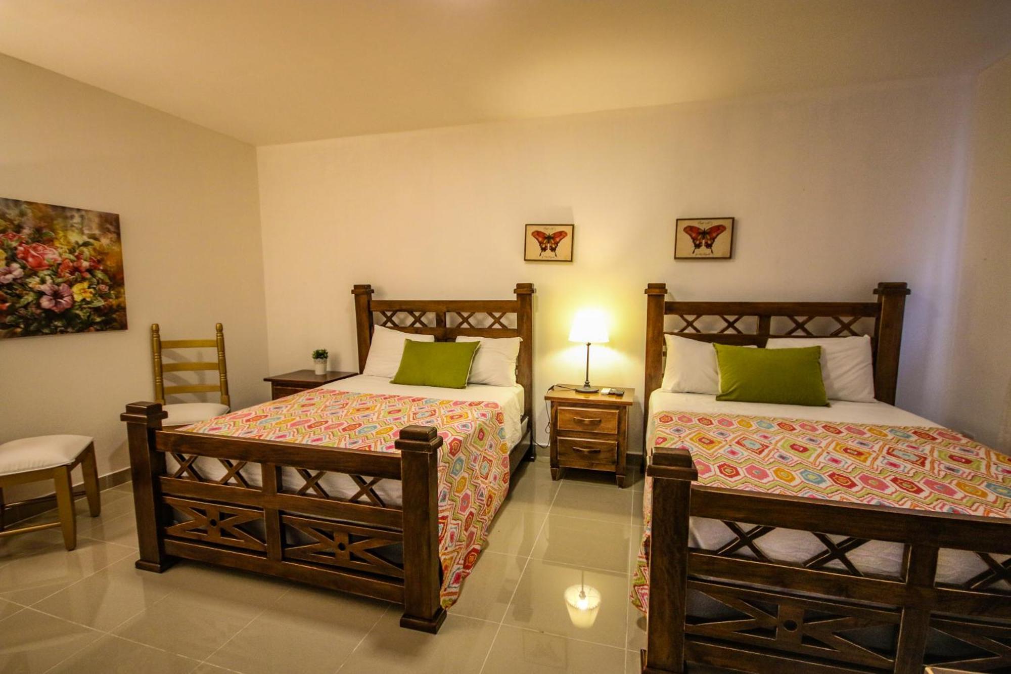 Deluxe Suites Guacamayos - Eco-Lodge & Swimming Pool Bonao Екстериор снимка