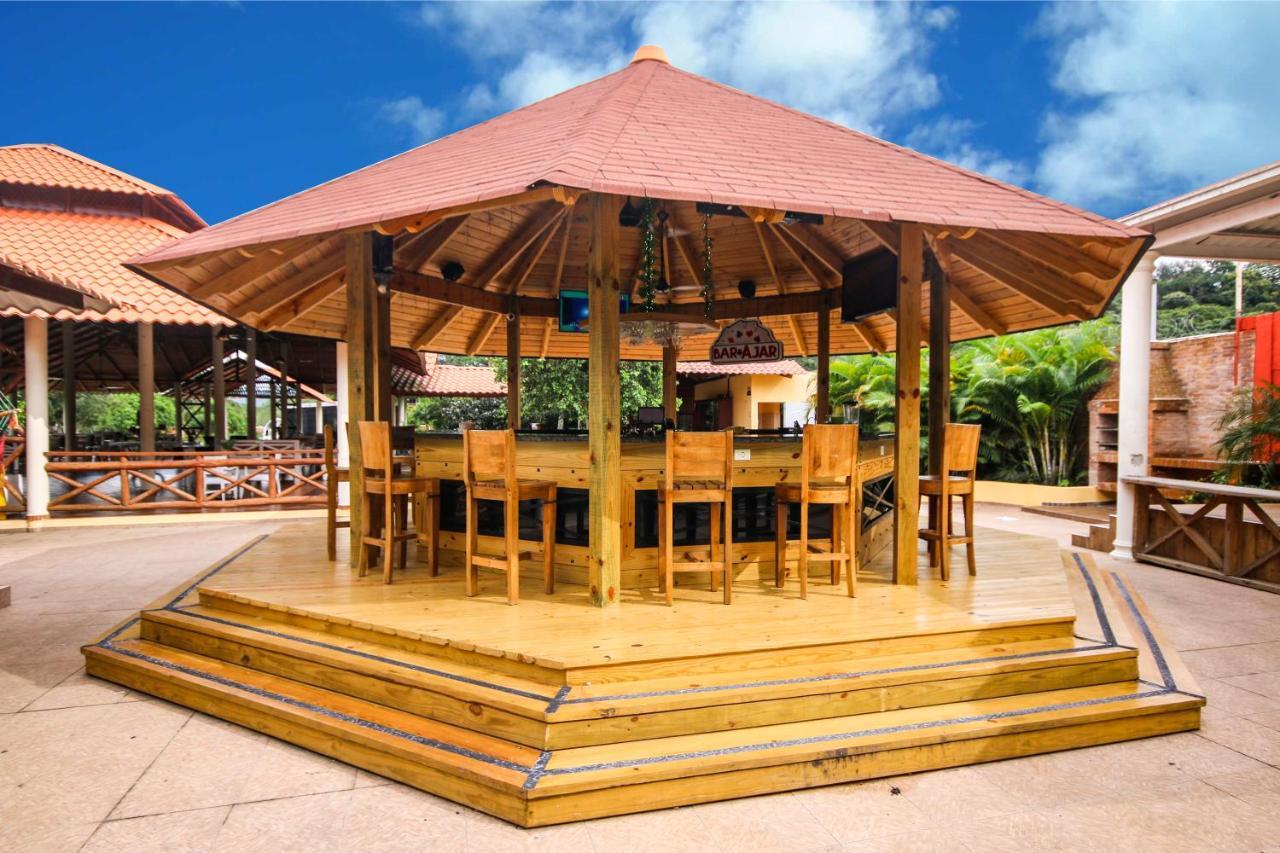Deluxe Suites Guacamayos - Eco-Lodge & Swimming Pool Bonao Екстериор снимка