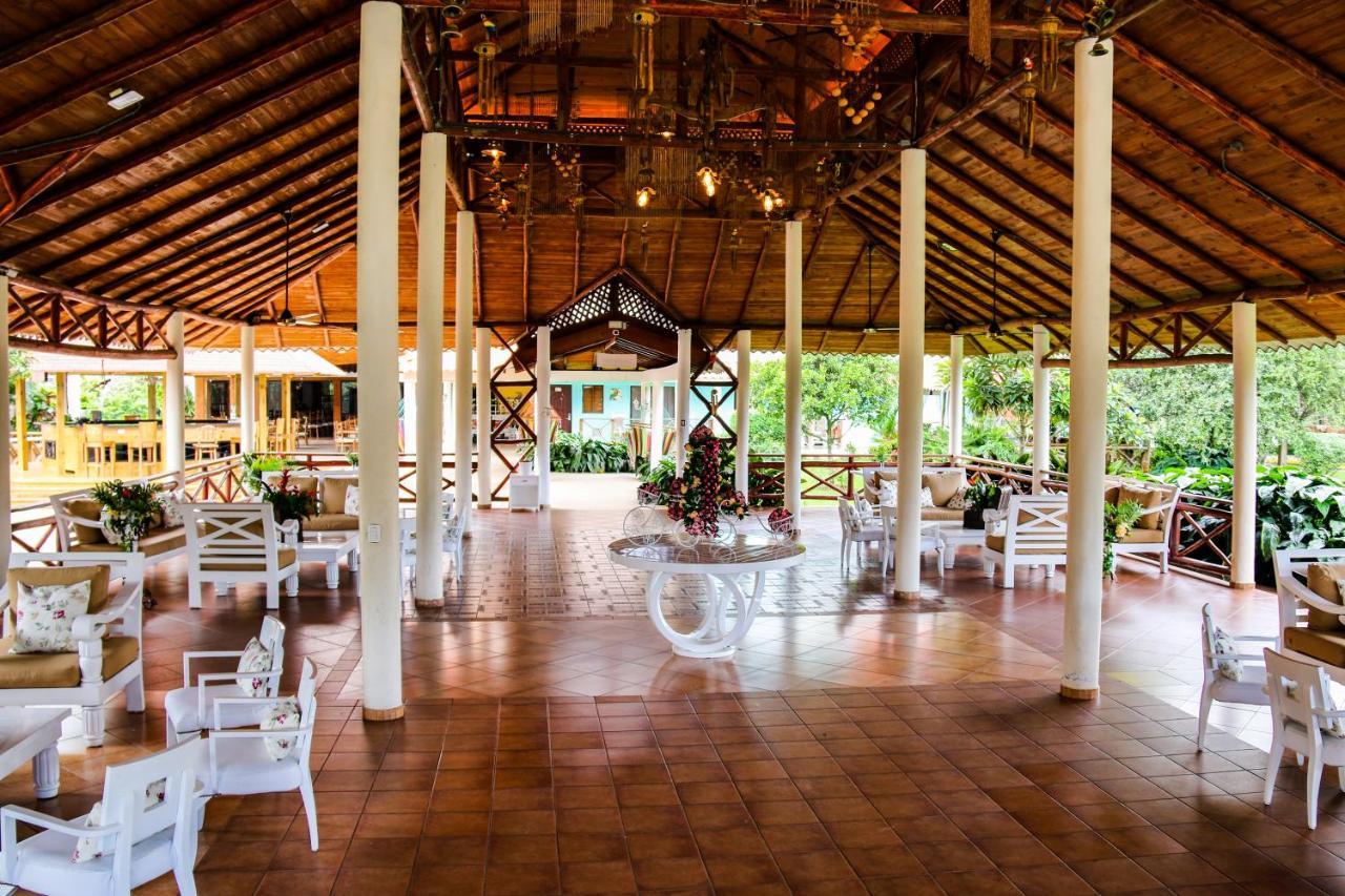 Deluxe Suites Guacamayos - Eco-Lodge & Swimming Pool Bonao Екстериор снимка