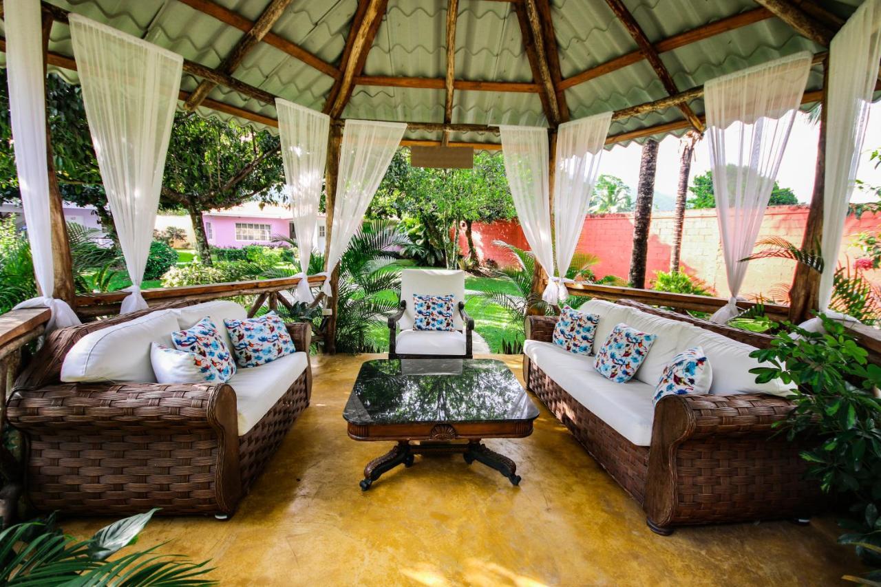 Deluxe Suites Guacamayos - Eco-Lodge & Swimming Pool Bonao Екстериор снимка