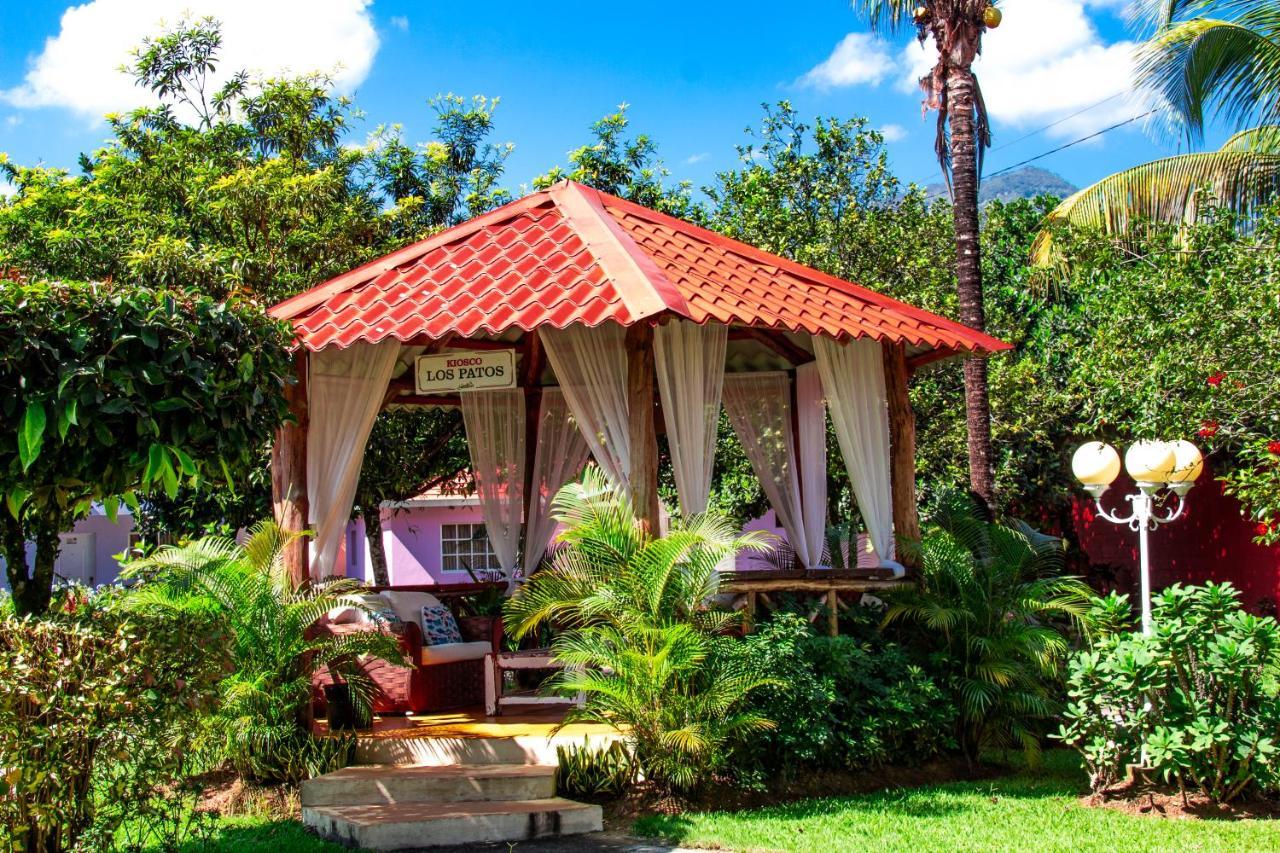 Deluxe Suites Guacamayos - Eco-Lodge & Swimming Pool Bonao Екстериор снимка