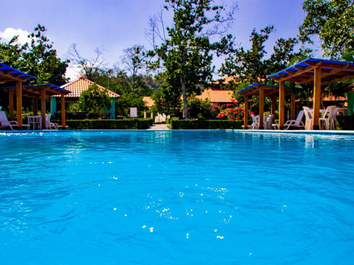 Deluxe Suites Guacamayos - Eco-Lodge & Swimming Pool Bonao Екстериор снимка