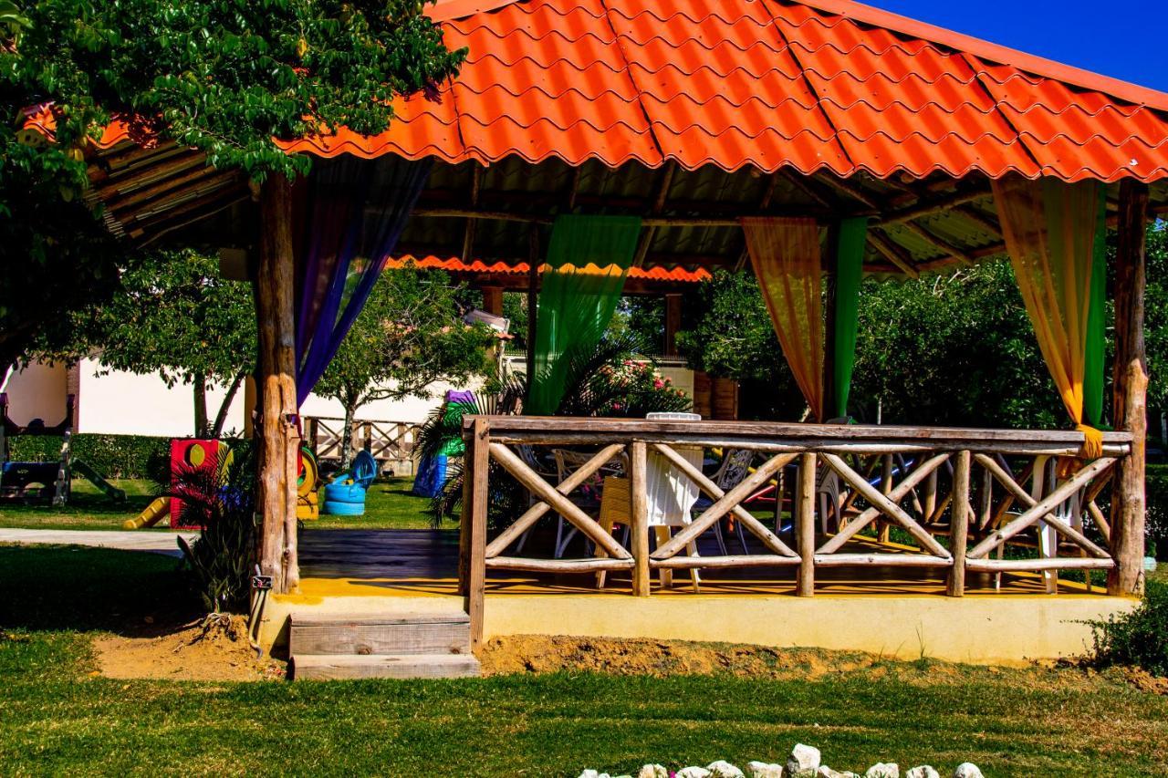 Deluxe Suites Guacamayos - Eco-Lodge & Swimming Pool Bonao Екстериор снимка