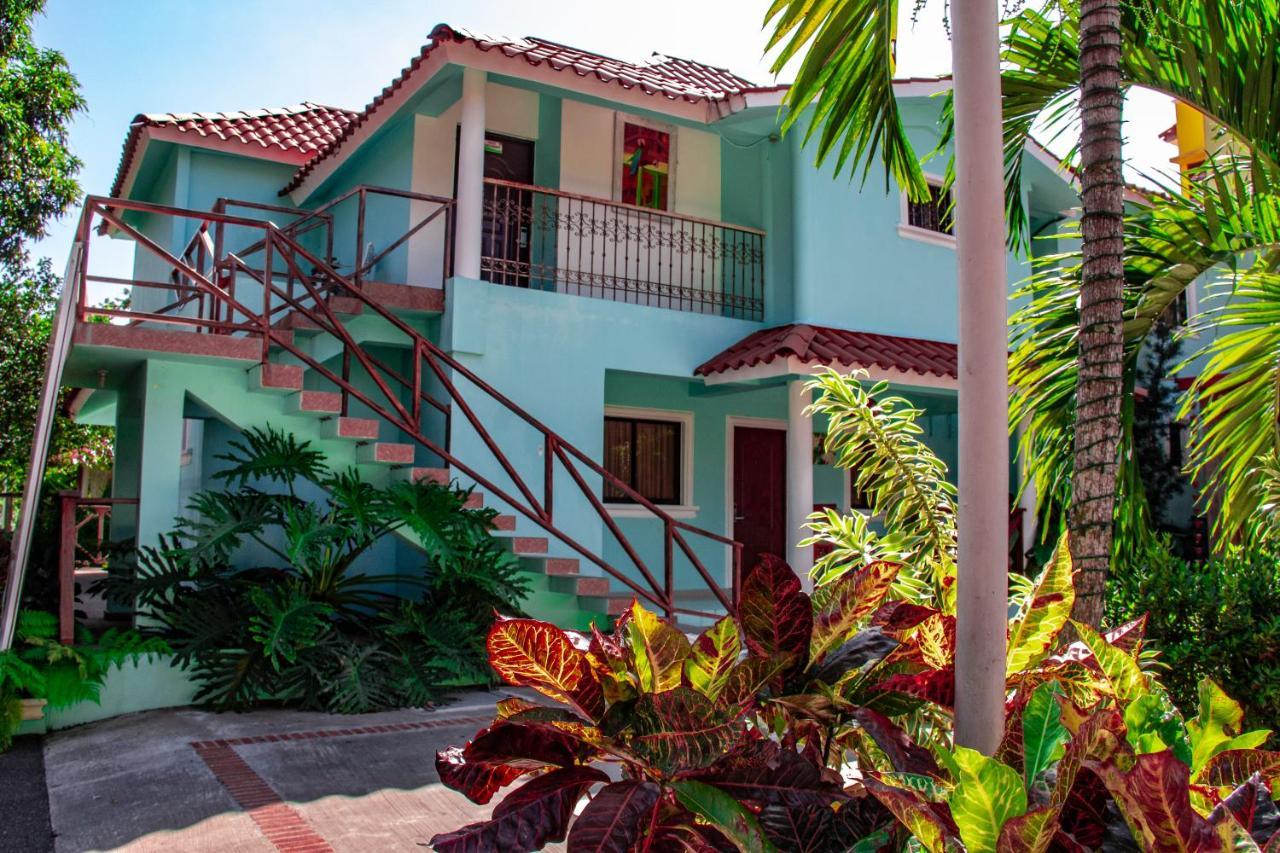Deluxe Suites Guacamayos - Eco-Lodge & Swimming Pool Bonao Екстериор снимка