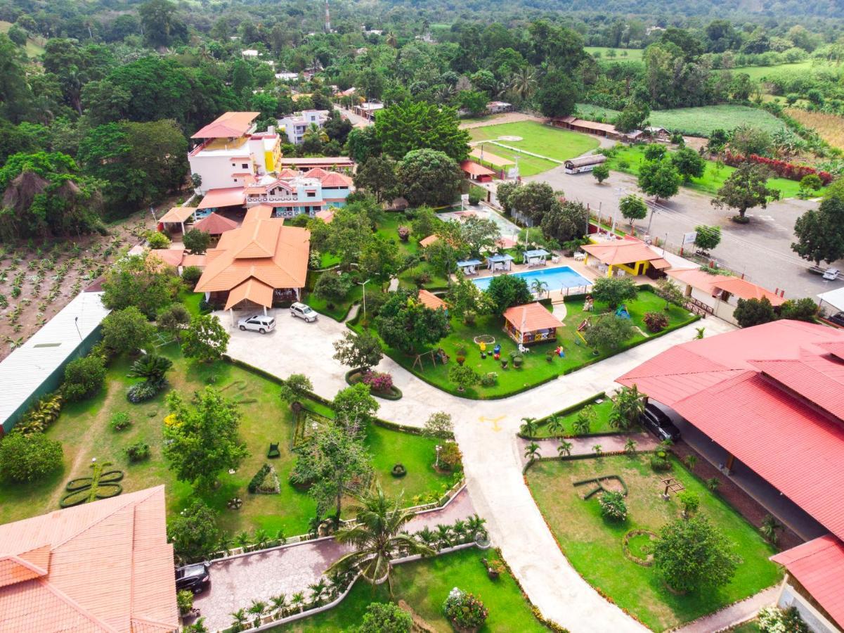 Deluxe Suites Guacamayos - Eco-Lodge & Swimming Pool Bonao Екстериор снимка